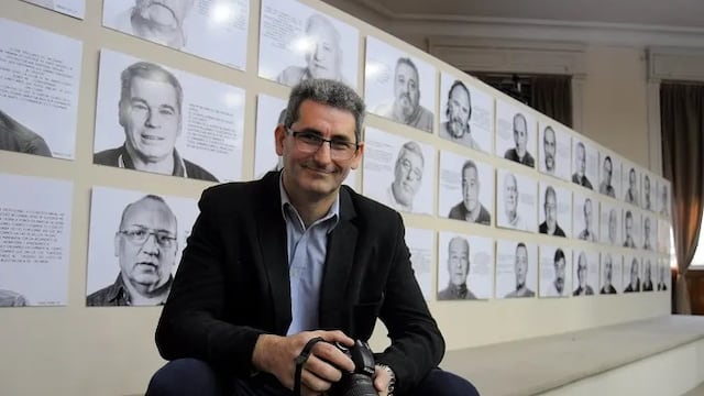 La muestra fotografica "40 de Malvinas" de Mauricio Yesari se puede visitar en la Biblioteca Rivadavia
