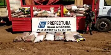 El Soberbio: secuestran soja sin aval aduanero.