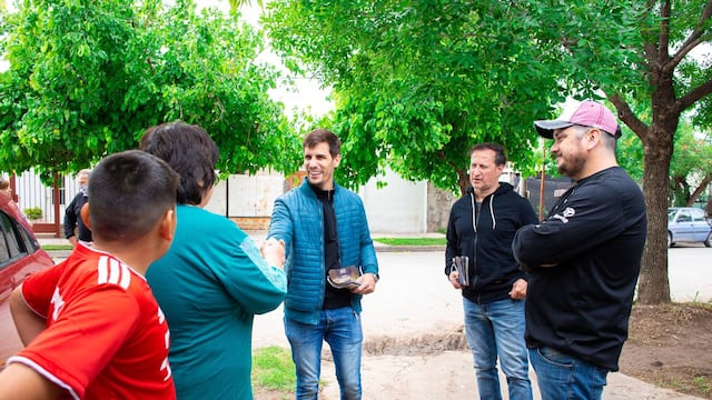 Viotti recorre los barrios de la ciudad