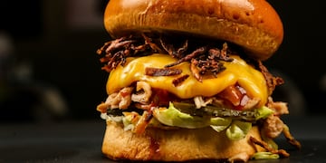 Un renombrado local de Córdoba vende hamburguesas por $2.000.