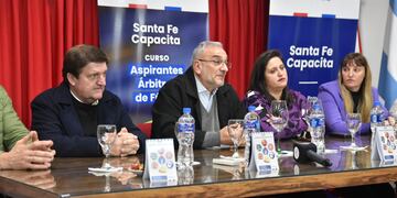 Presentaron el curso de aspirantes a árbitras de fútbol