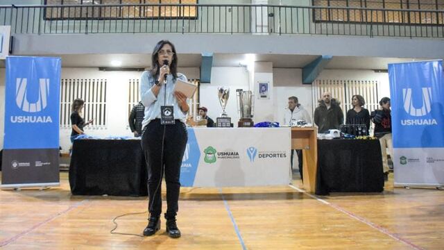 La Municipalidad participó del cierre de la XVI edición de la Copa “Fin del Mundo” de hockey sobre hielo