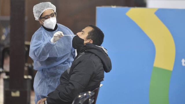 Testeos las 24 horas en el ex Registro Civil. (Ramiro Pereyra)