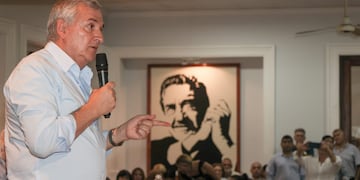 "Que no jodan los que no creen en la UCR siendo radicales", dijo Gerardo Morales al participar en un acto en la Casa Radical en Córdoba.