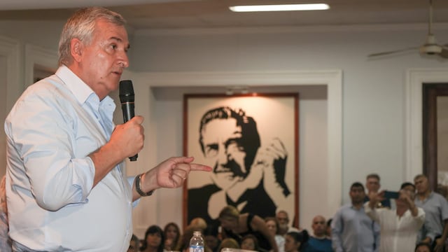"Que no jodan los que no creen en la UCR siendo radicales", dijo Gerardo Morales al participar en un acto en la Casa Radical en Córdoba.