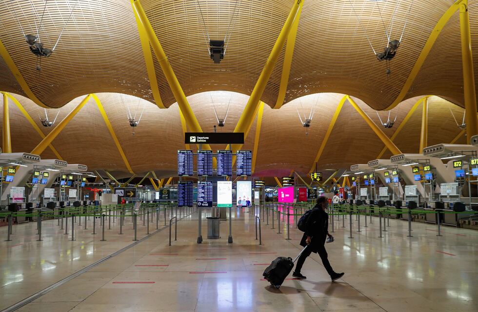 Cordobés varado en Barcelona lamentó que “el Gobierno lo empuja a no volver más a su país”