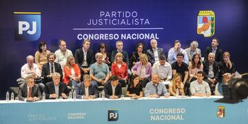 El PJ Nacional convocó a marchar en contra de la "ley Bases". Foto Federico Lopez Claro