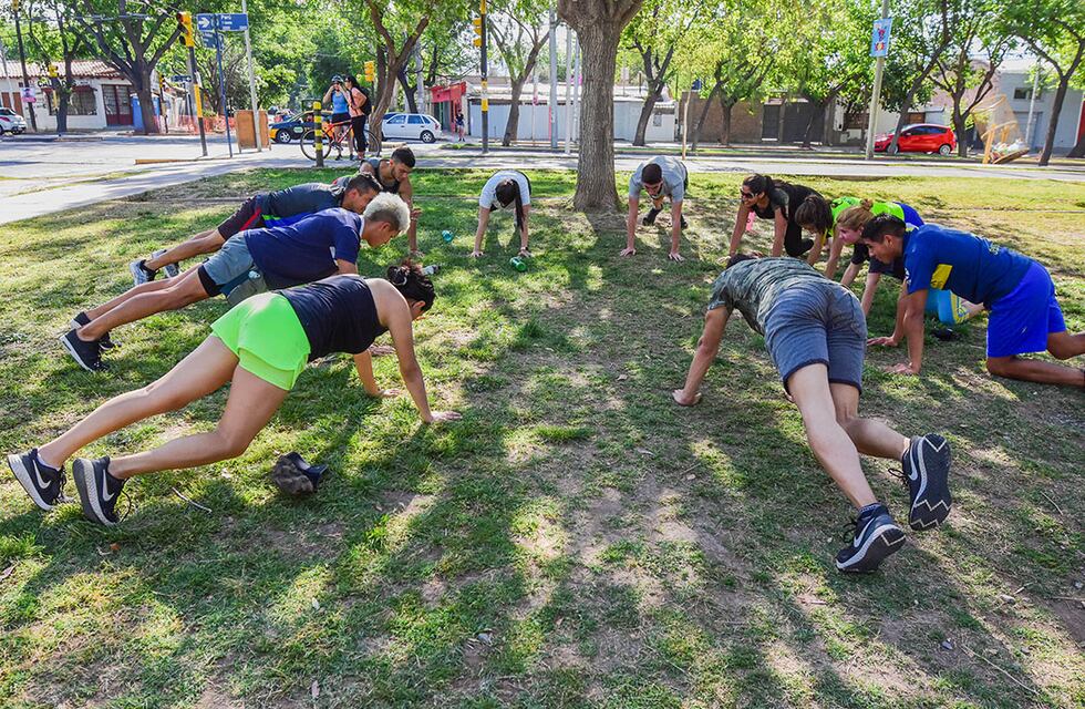 Entrenar con calor afecta al corazón: consejos para evitar consecuencias cardiovasculares