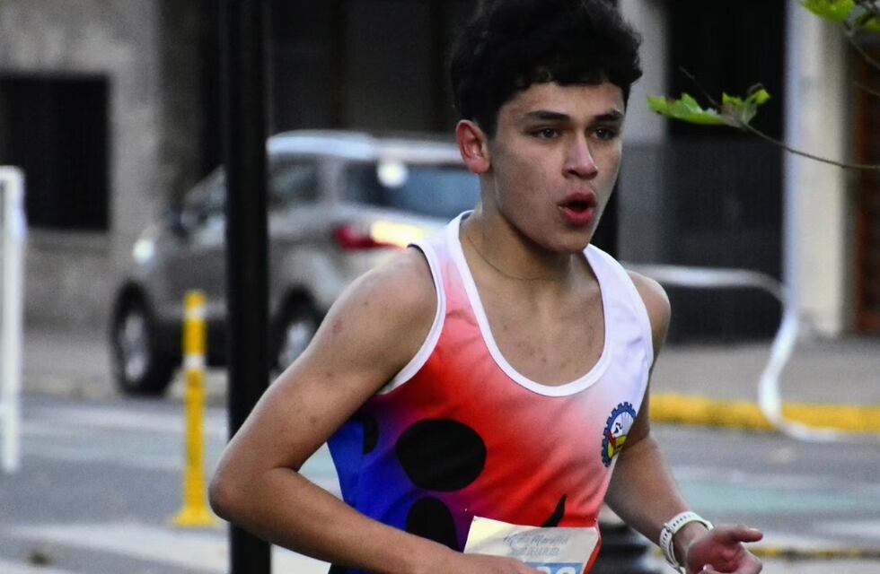 El puntaltense Lautaro Bermejo brilló en la Media Maratón de La Plata