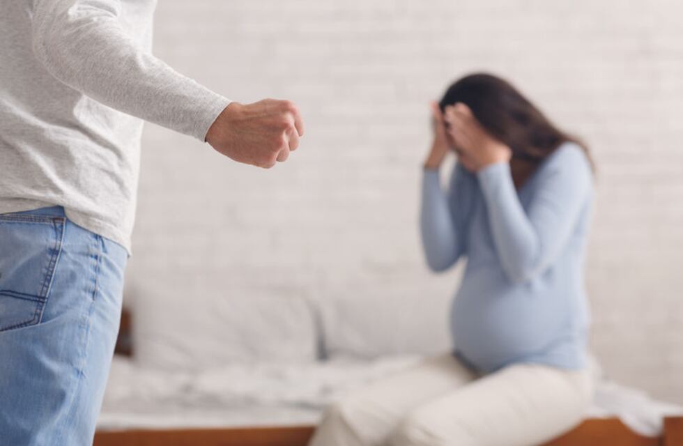 “Me pegó con una silla en el vientre”: embarazada sufrió violencia de género por parte de su pareja en Salta