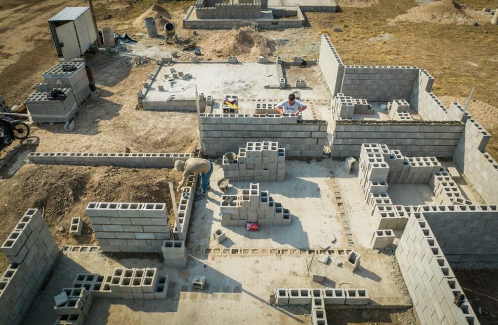 El Gobierno Municipal de Arroyito entregará 16 viviendas municipales el jueves 13