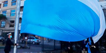 Izamiento de la Bandera - 9 de Julio