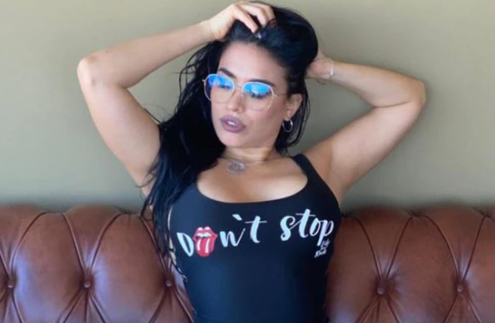 Quién es Jésica Fux, la influencer que se sacó la ropa durante la visita de Alberto Fernández a Chubut