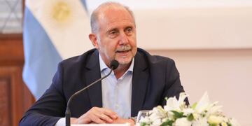 Omar Perotti habló sobre la situación de los docentes en Santa Fe.