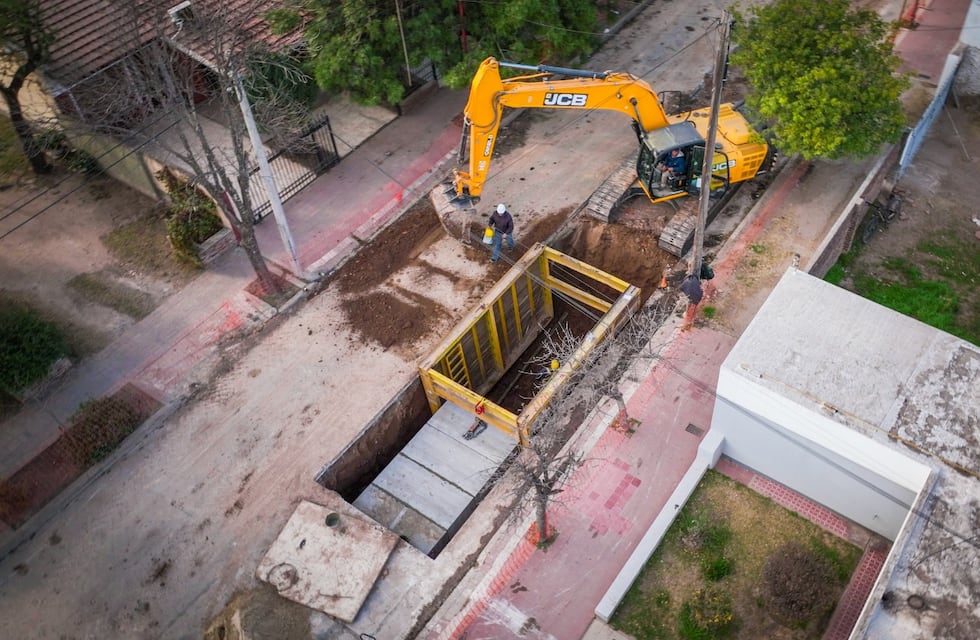 La obra de desagües de la calle Mitre en Arroyito ingresa en su etapa final