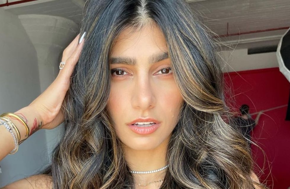 El día que Mia Khalifa incendió las redes: top underboob y pantalón negro ajustado