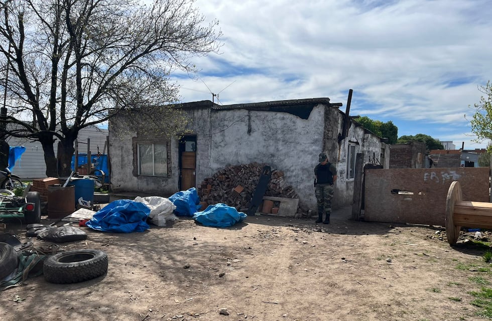Allanamiento en Tres Arroyos por hurto en planta de reciclaje: recuperan vehículo y material sustraído