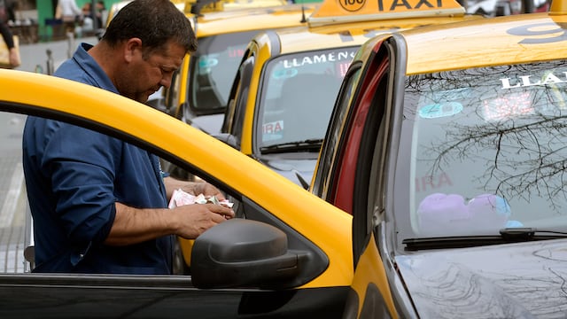 Anunciaron aumento en taxis y remises de Mendoza
Foto: Orlando Pelichotti