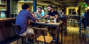 Producto de la baja de casos de coronavirus, se eliminaron los limites de aforo en Rosario