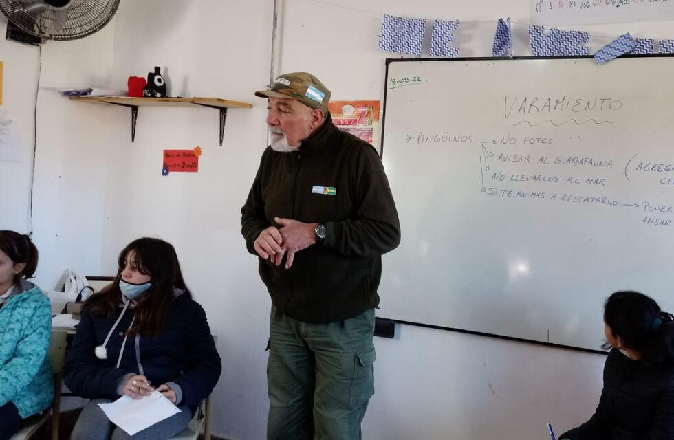 Charla del Guardafauna Eduardo Álvarez en Reta