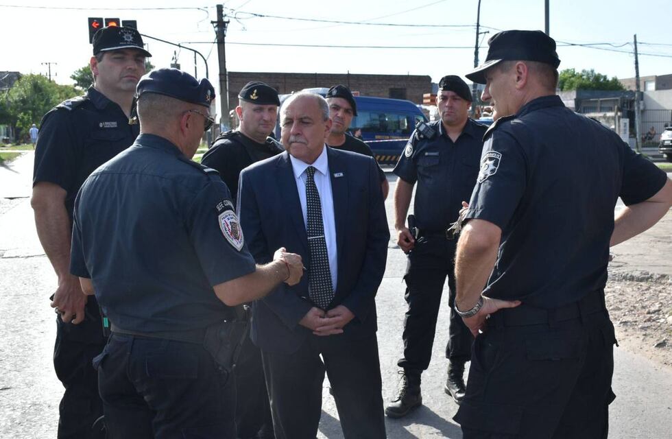 Amenazas a Maximiliano Pullaro en Rosario: dos sospechosos cayeron tras una balacera