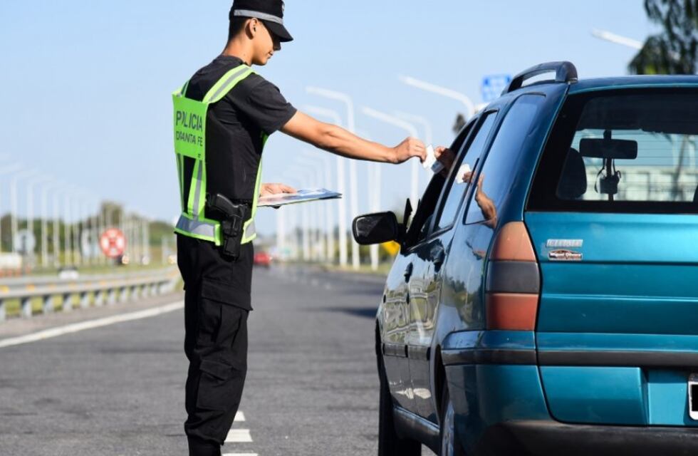 Secuestro de un vehículo en el control de Josefina