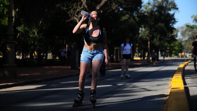 Calor récord en la Ciudad de Buenos Aires. (Foto: Clarín)