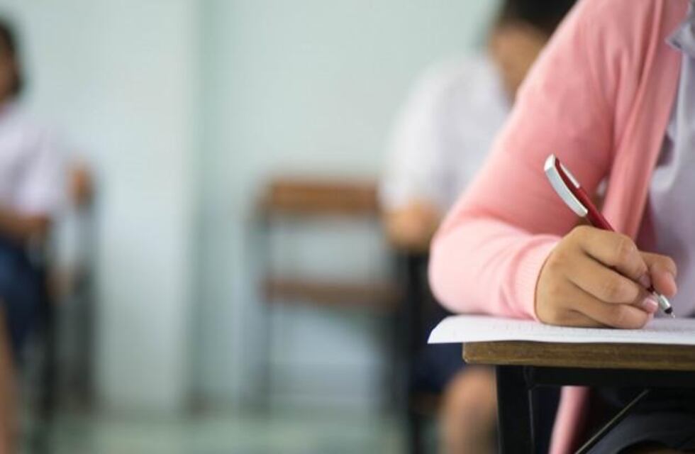 Entregaron el dinero a los 172 jóvenes con becas para el nivel terciario