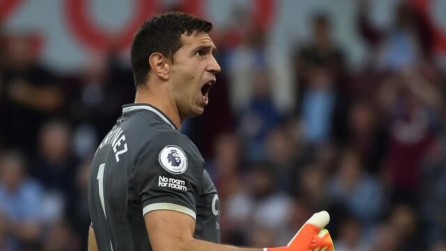 DIbu Martínez salvó al Aston Villa. (Foto: AP)