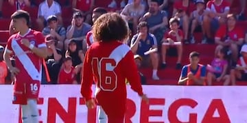 El homenaje del Bicho por los 48 años del debut de Maradona.
