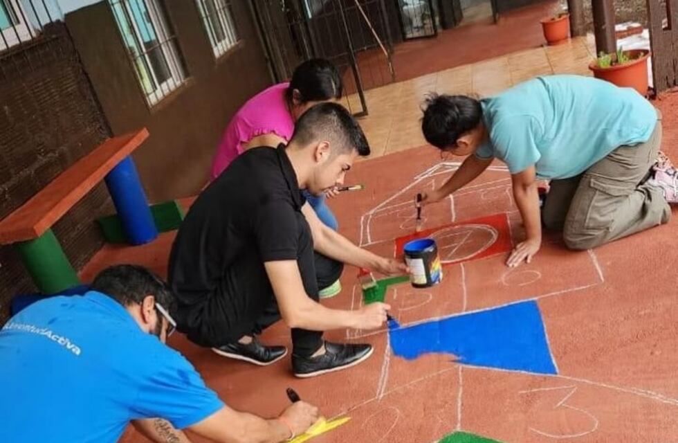 Eldorado: llevan adelante un proyecto que busca la vuelta de los juegos al patio de las escuelas