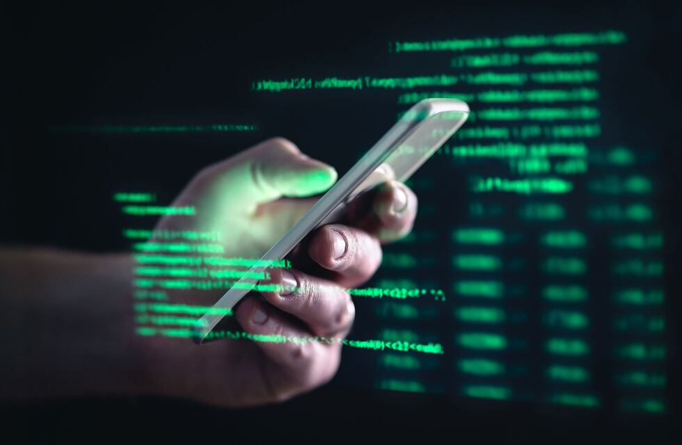 Tres Arroyos: Hackearon el Whatsaap de Policoop