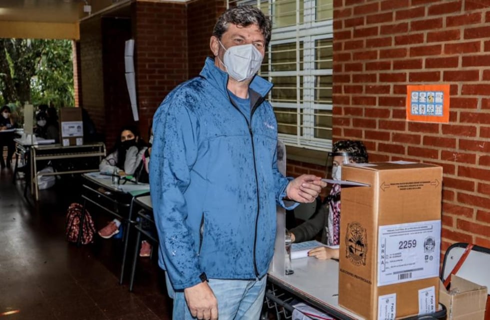 Eldorado: el candidato Diego Rodríguez Larcher ya emitió su voto