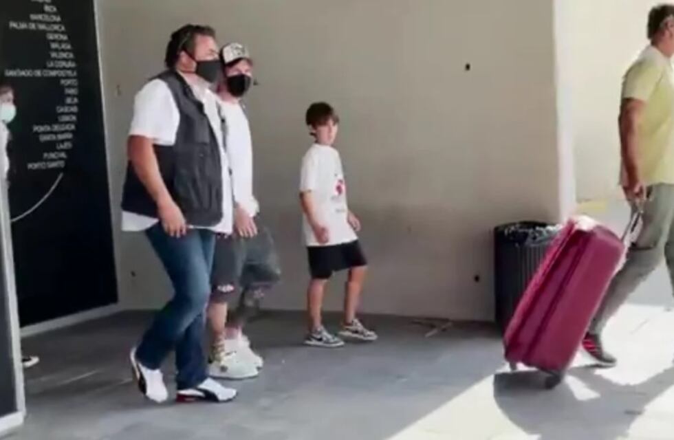 Lionel Messi viajó a Barcelona tras no ser convocado para jugar en el PSG