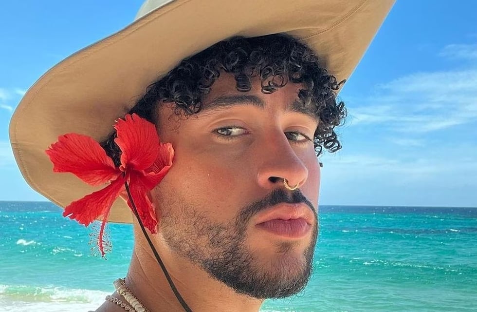 Insólito: Bad Bunny se infiltró en las calles de Puerto Rico y nadie lo reconoció