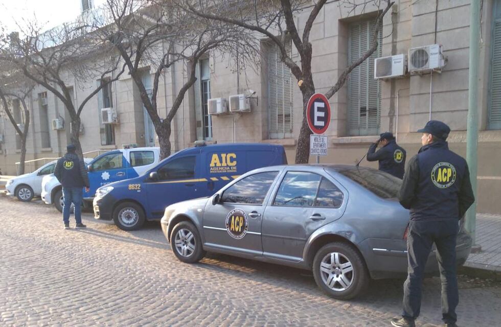 Otra vez allanaron la Jefatura de Policía de Rafaela: detuvieron a 3 policías y un civil por coimas