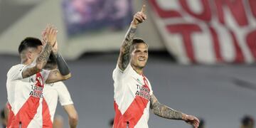 Bruno Zuculini clavó un golazo para abrir el marcador en el duelo entre River y Argentinos. (Fotobaires)