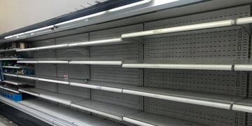 Hay góndolas en los hipermercados totalmente vacías