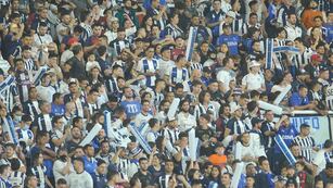 Los hinchas de Talleres colmarán tres de las tribunas del Kempes el sábado ante Instituto (Foto Javier Ferreyra).