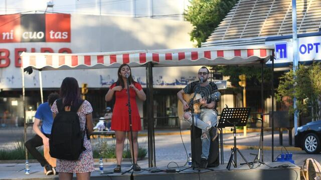 Hubo dos estaciones con música en la Plaza Feria