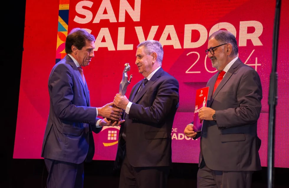 Una eminencia mundial, el jujeño Ramón Exeni, recibió el premio San Salvador