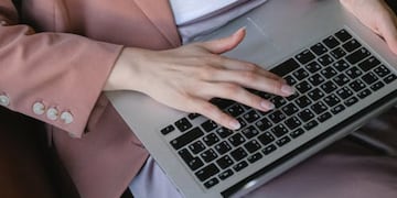 Abrieron 100 vacantes para trabajar en una empresa alemana desde Argentina y con sueldos en dólares.