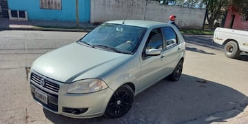 El auto robado a Santiago en Villa Mercedes.