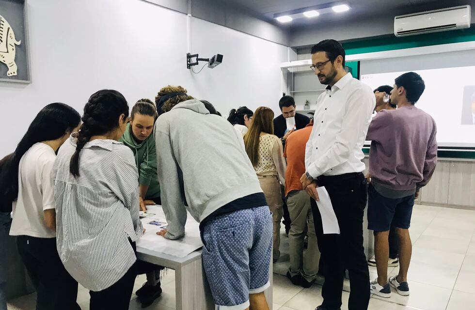 Experto alemán dictó curso sobre sostenibilidad en la construcción en la UNT