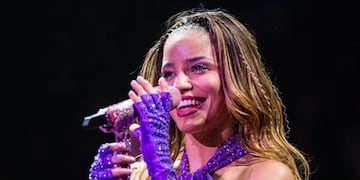 Emilia Mernes deslumbró en su primer concierto de ".mp3 Tour" en el Movistar Arena