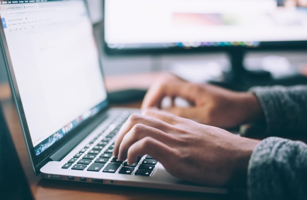 Capacitarán a docentes en herramientas digitales
