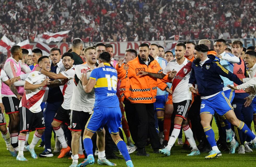 Tras la batalla campal del Superclásico: qué penas podrían recibir Marcos Rojo, Agustín Palavecino y Luis Vázquez