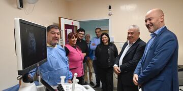 El equipo de ecografía cubre diversas especialidades, beneficiando a los vecinos de Villa Dolores y mejorando las prestaciones del hospital.