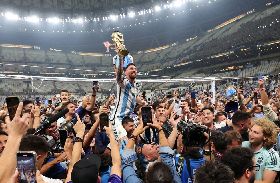 El increíble premio en dólares que ganó el Kun Agüero por apostar por Lionel Messi