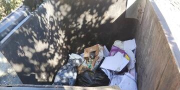 Encontraron un feto en un contenedor de basura en Posadas: tratan de identificar a la madre.